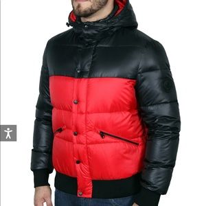 NWT BODY GLOVE RED HOODED DOWN PARKA. SIZE MEDIUM